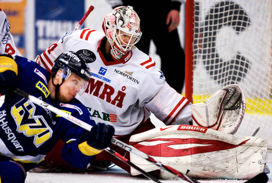 Andreas Jämtin jobbar på Johan Backlund, målvakt