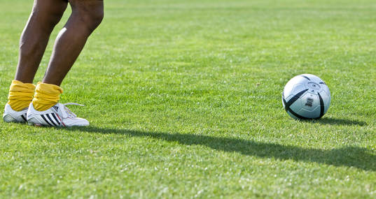 Fot, boll, gräsmatta, fotbollsskor, Adidas, genre