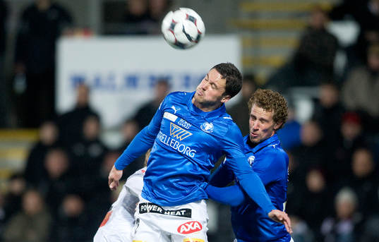 Jens Sloth, Trelleborg, rensar undan
