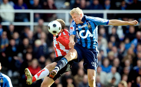 Toni Kuivasto, Djurgården, i nickduell med Jonatan