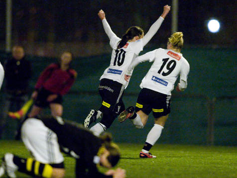 Hanna Ljungberg och Ramona Bachmann, Umeå, jubel