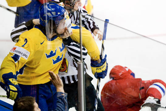 Douglas Murray, slagsmål, bråk