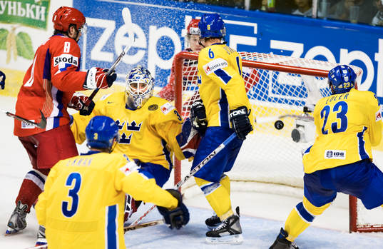 Alexander Ovechkin sätter 3-2 på Henrik Lundqvist,