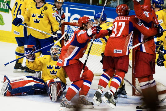 Alexander Ovechkin sätter 3-2 på Henrik Lundqvist,