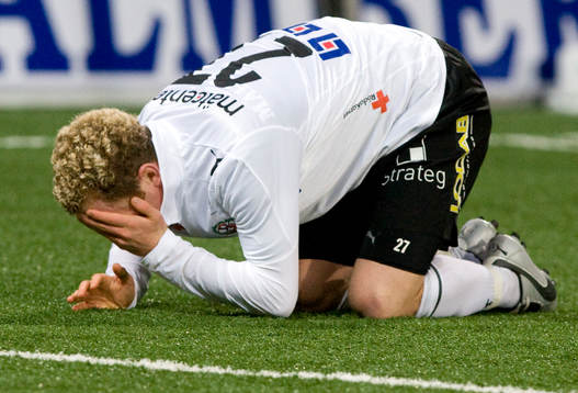 Kristoffer Näfver. Skada, smärta