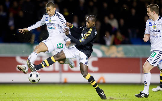 Billy Berntsson, Sundsvall, och Saihou Jagne, AIK