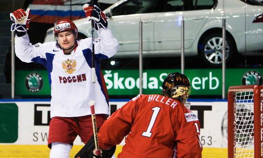 Dmitri Kalinin, jubel och Jonas Hiller, målvakt
