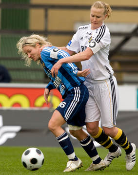 Victoria Svensson, Djurgården och Anne Mäkinen, AIK