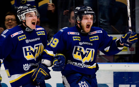 Jukka Voutilainen, jubel, Johan Halvardsson