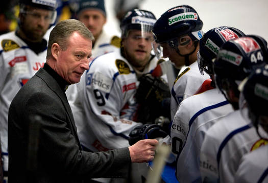 Jan Karlsson, tränare, Linköping gör time out och
