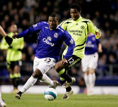 Yakubu, Everton och John Obi Mikel, Chelsea
