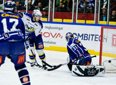 Martin Thörnberg, HV71, ser 0-1 gå in bakom Rastislav