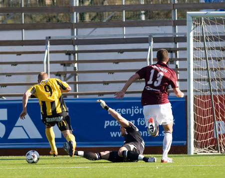 Daniel Larsson gör 2-1 till Häcken