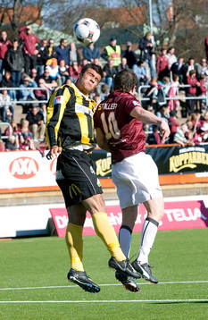 Alfonso Rippa, Häcken. Hannes Stiller, Qviding