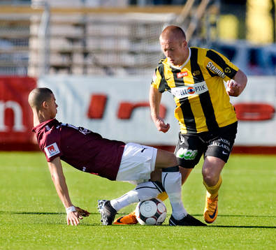 Daniel Larsson, Häcken. Tobias Sana, Qviding