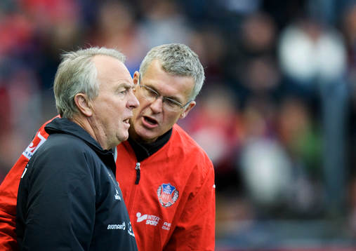 Hur gör vi, byter vi ut Henrik Larsson, HIF:s läkare