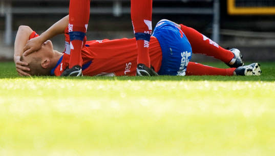 Först skadade Joel Ekstrand och fick utgå
