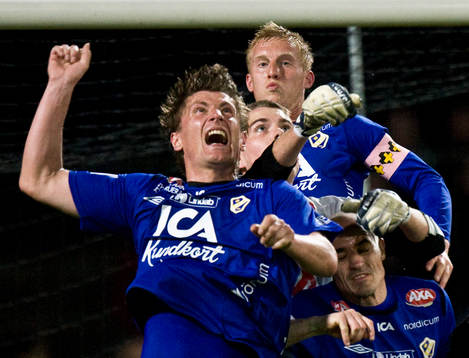 Närkamp framför mål