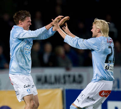1-1, Christian Järdler, som grattas av Ola Toivonen. Jubel