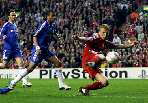 Dirk Kuyt, LIverpool gör 1-0