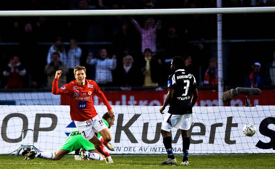 Viktor Elm, tvåmålsskytt, jubel