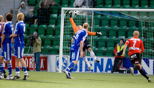 Magnus Andersson, Trelleborg gör 2-2. Fredrik Sundfors,