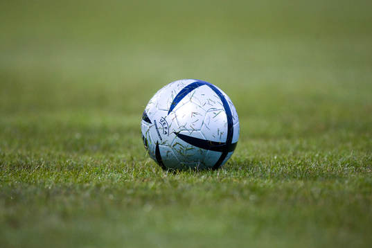 Boll, fotboll gräsmatta