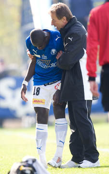 Tom Prahl, tränare, Trelleborg och Michael Mensah