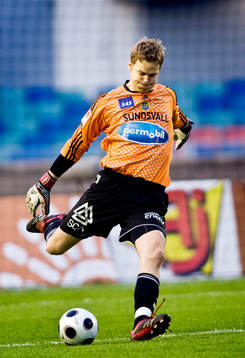 Andreas Lindberg, målvakt, utspark