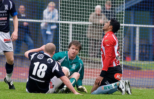 MFF:s André Nascimento och Christian Fegler, målvakt