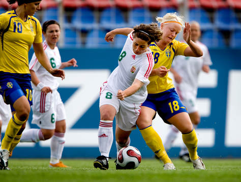 Nilla Fischer, Sverige och Amita Padar, Ungern