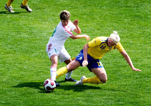 Nilla Fischer, Sverige och Monika Benkö, ungern