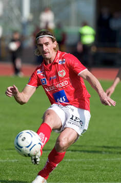 César Santin, Kalmar, skjuter in 1:0 på straff