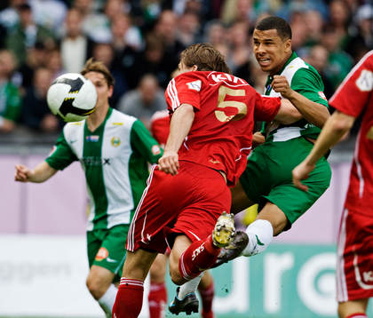 Charlie Davies, Hammarby, nickar bollen