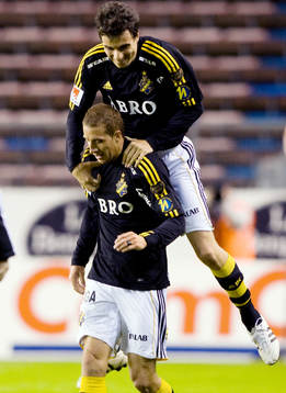 Kenny Pavey, och Daniel Mendes, AIK jubel