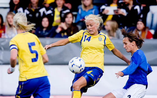 Josefine Öqvist, Sverige
