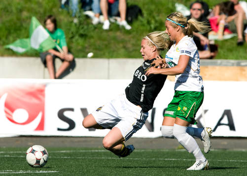 Elin Ekblom Bak, AIK på väg att göra ett av sina två