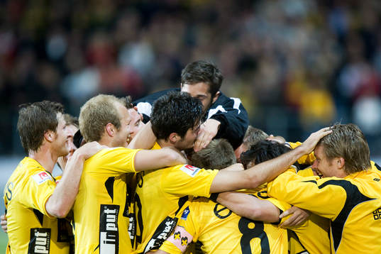 3-0,  frispark Stefan Ishizaki, hela Elfsborg dansar och