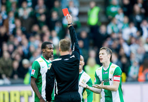 José Monteiro de Macedo, Hammarby, utvisas. Rött kort,