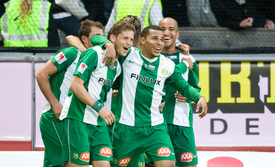 Paulinho Guará, och Charlie Davies, Hammarby, jubel