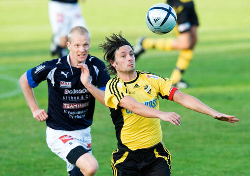 Daniel De Stefano jagas av Marcus Svensson. Nedtagning