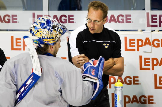 Henrik Lundqvist, målvakt, och Björn Waldebäck, läkare