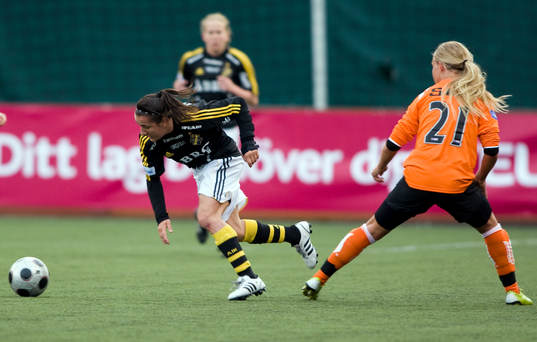 Lisa de Vanna, AIK och Jenny Hallstenson,