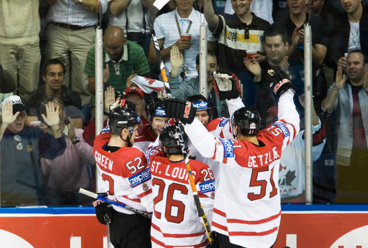 1-0 av Dany Heatley. Jubel, glädje