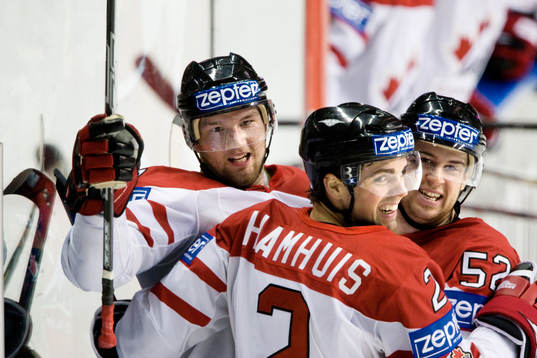 Rick Nash, Mike Green och Dan Hamhuis, jubel