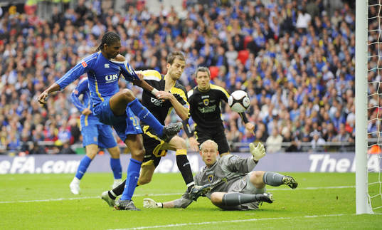 Nwankwo Kanu, Portsmouth, gör mål