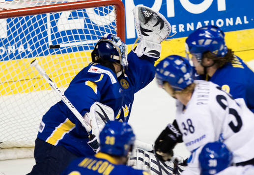 1-0 av Antti Pihlström på Stefan Liv, målvakt