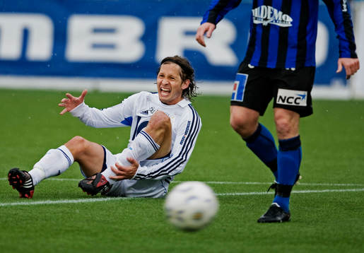 Andrej Komac, Djurgården, ligger och klagar