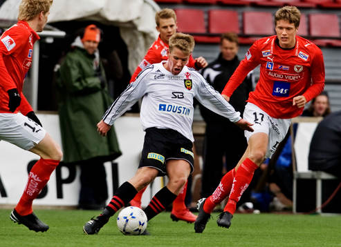 Joakim Runnemo, Brommapojkarna, håller undan