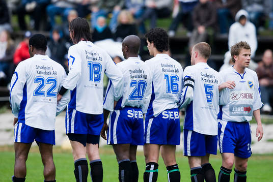 Gröndal ställer upp mur